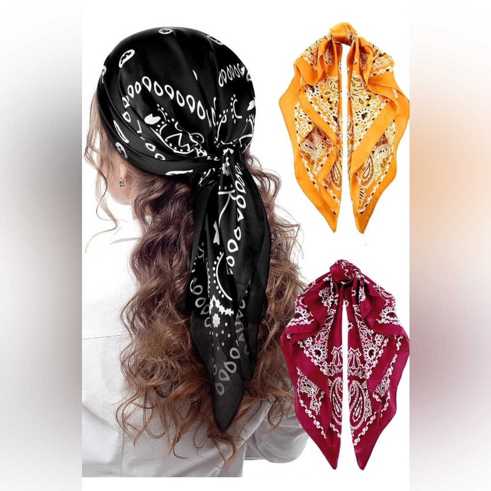 Set of 3 scarf/bandanas.